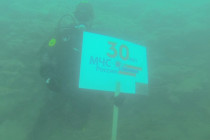 Нижегородские спасатели установили флаг МЧС на 12-метровой глубине озера (ВИДЕО)